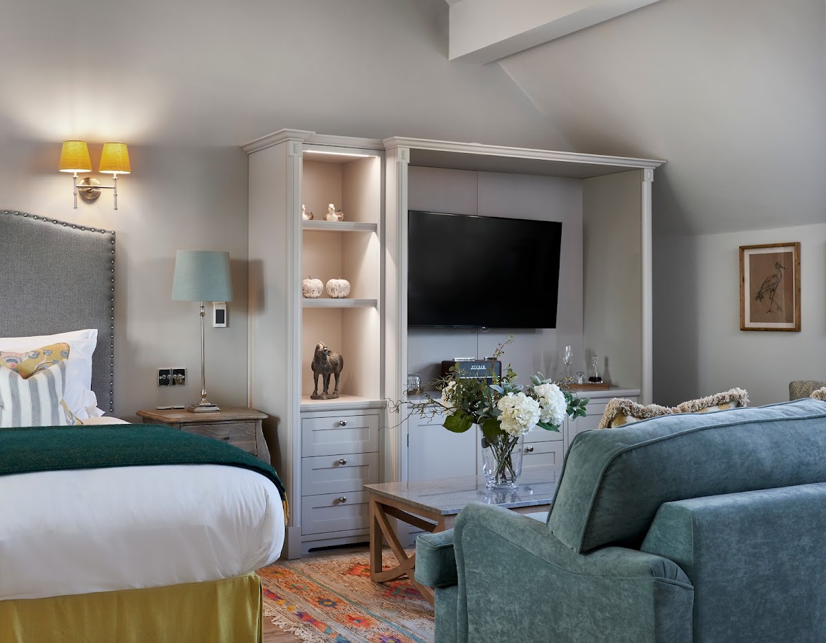 The Montagu Arms Hotel photo 2