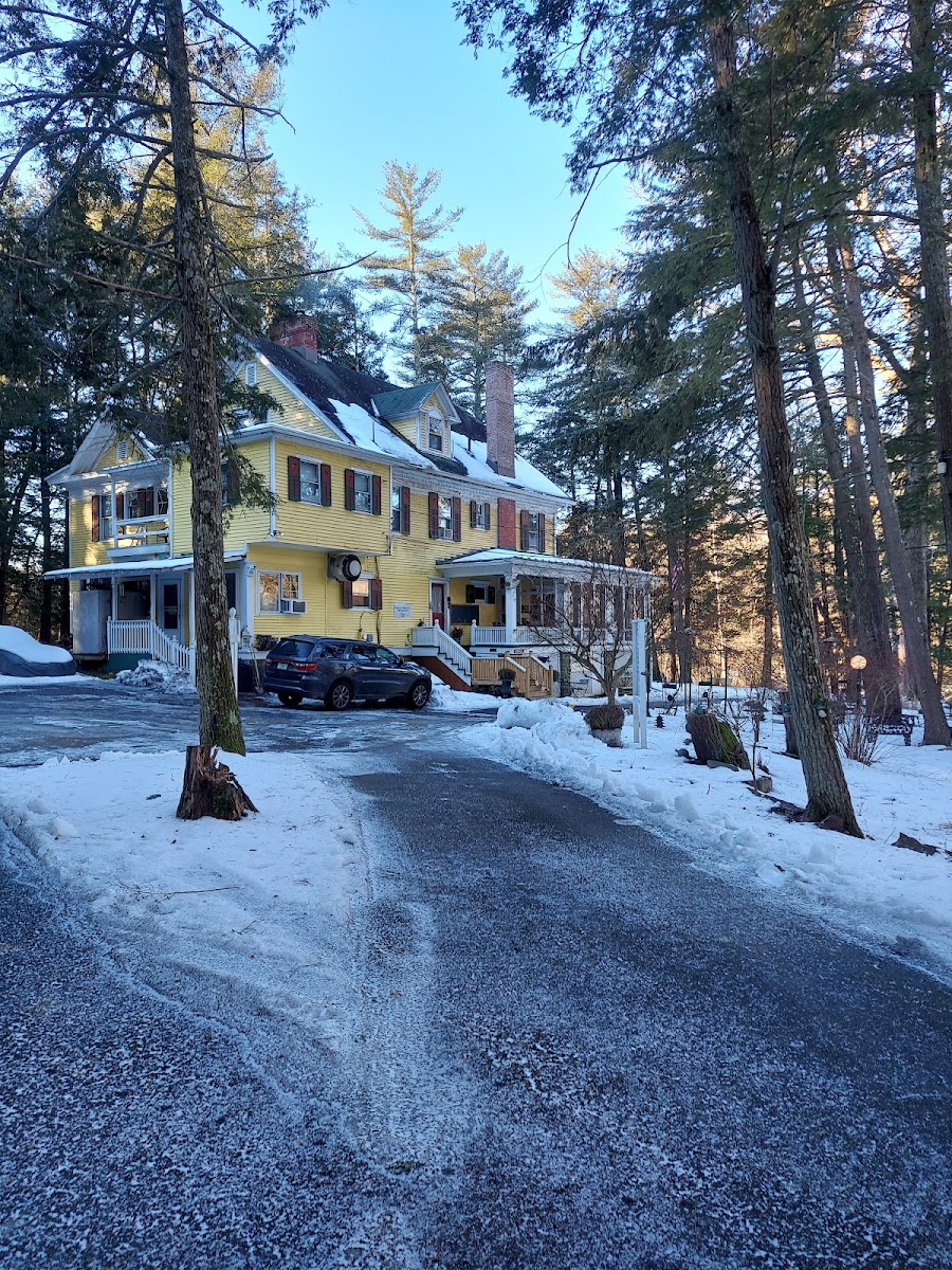 The Brookview Manor Inn and Restaurant photo 2