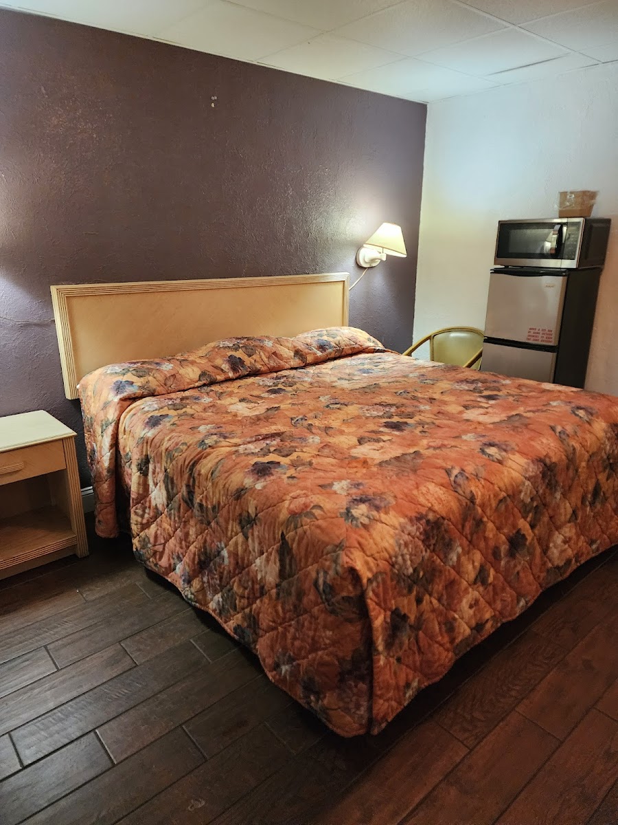 Royal Court Motel