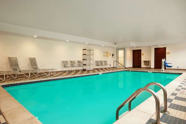 Country Inn & Suites by Radisson, Dearborn, MI photo 3