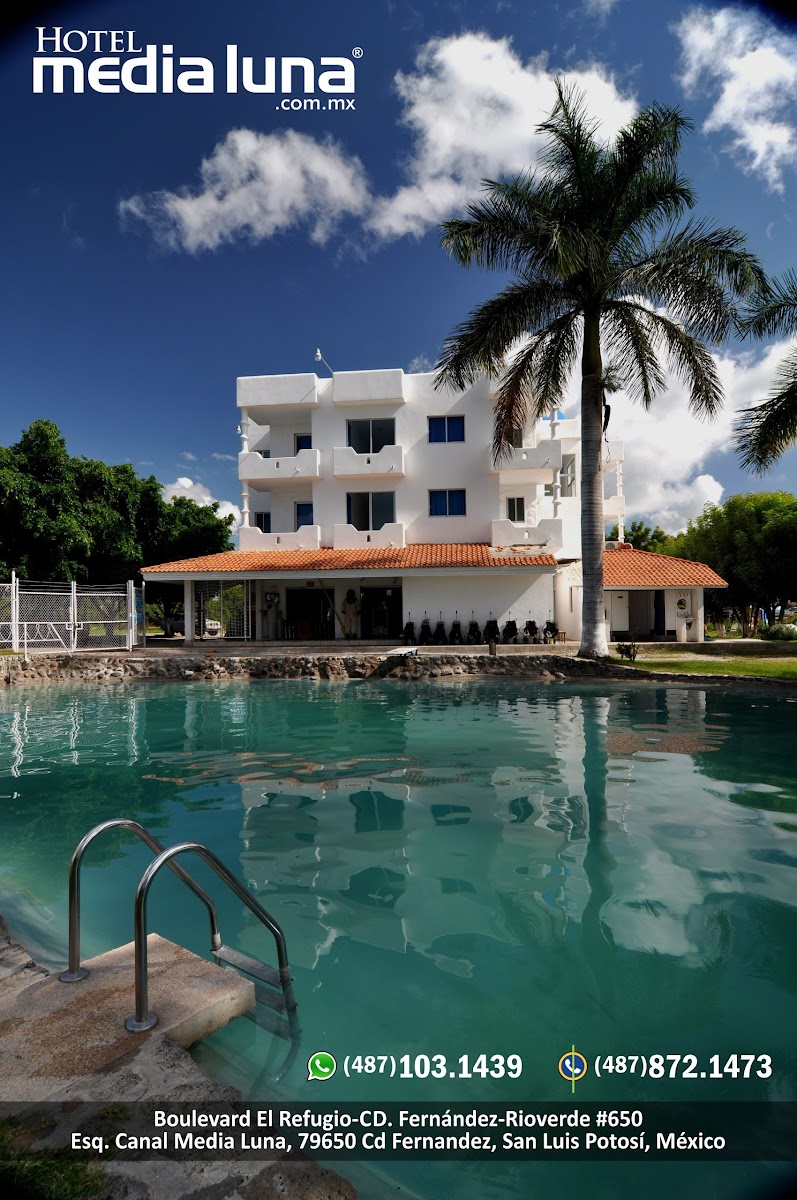Hotel Media Luna