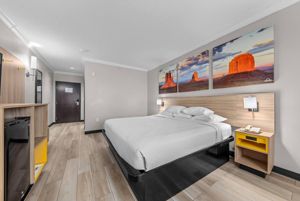 Days Inn by Wyndham Salado photo 2
