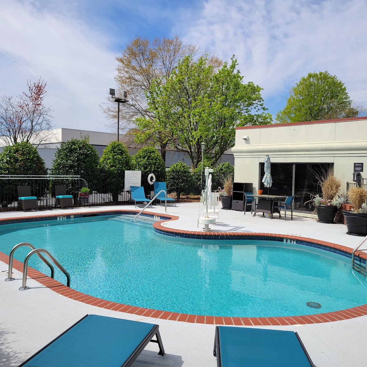 Hampton Inn Winston-Salem Hanes Mall photo 3