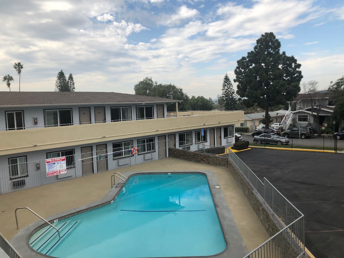 Sea Rock Inn - Long Beach