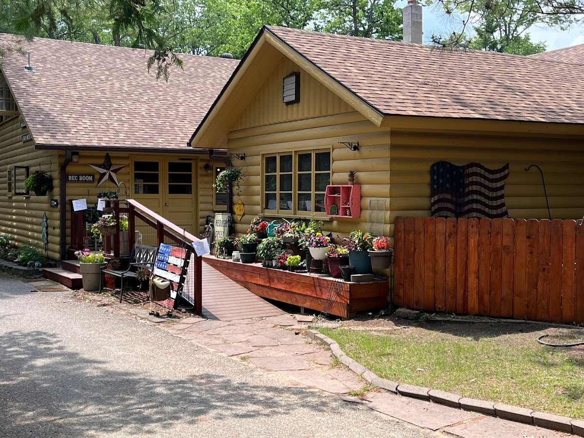 Brookside Resort