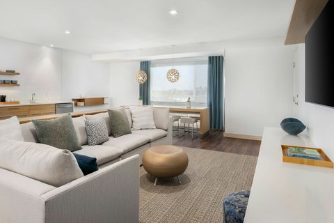 Element Savannah Midtown photo 2