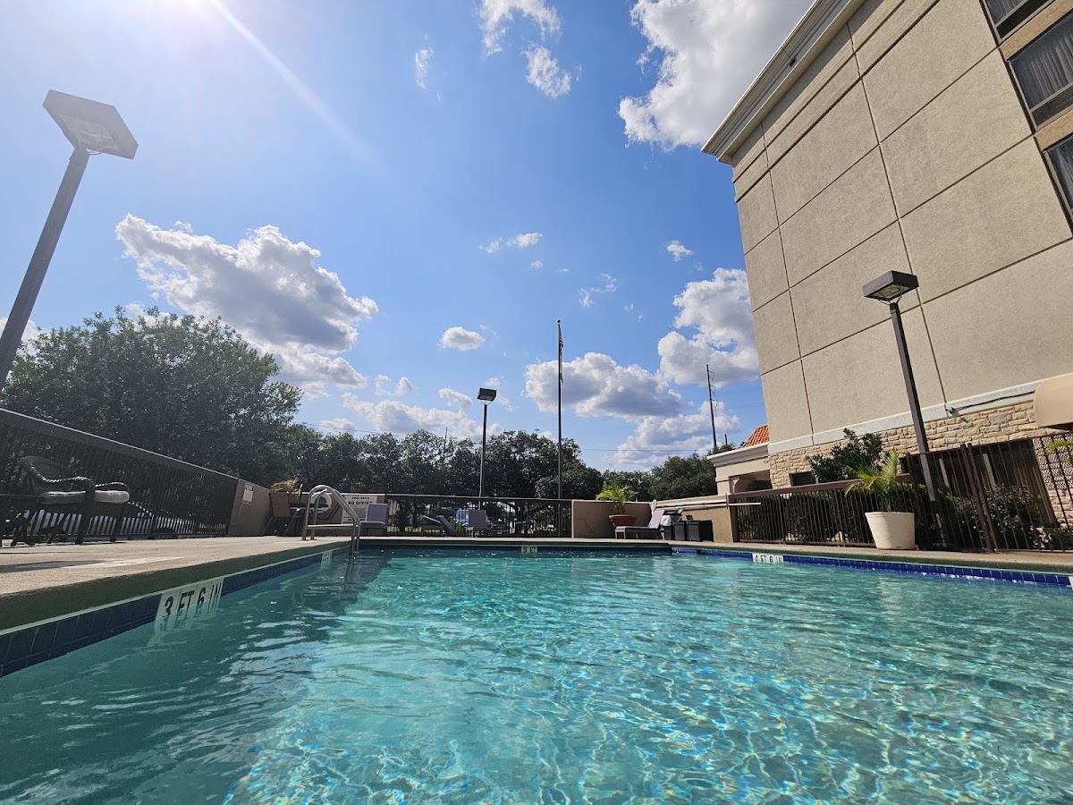 Hampton Inn Austin/Airport Area South photo 3
