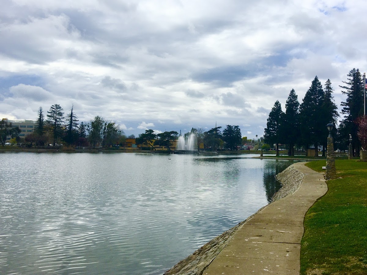 Ellis Lake