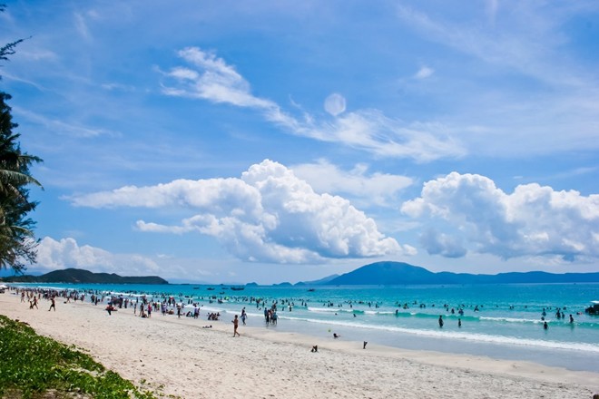 Bai Chay beach