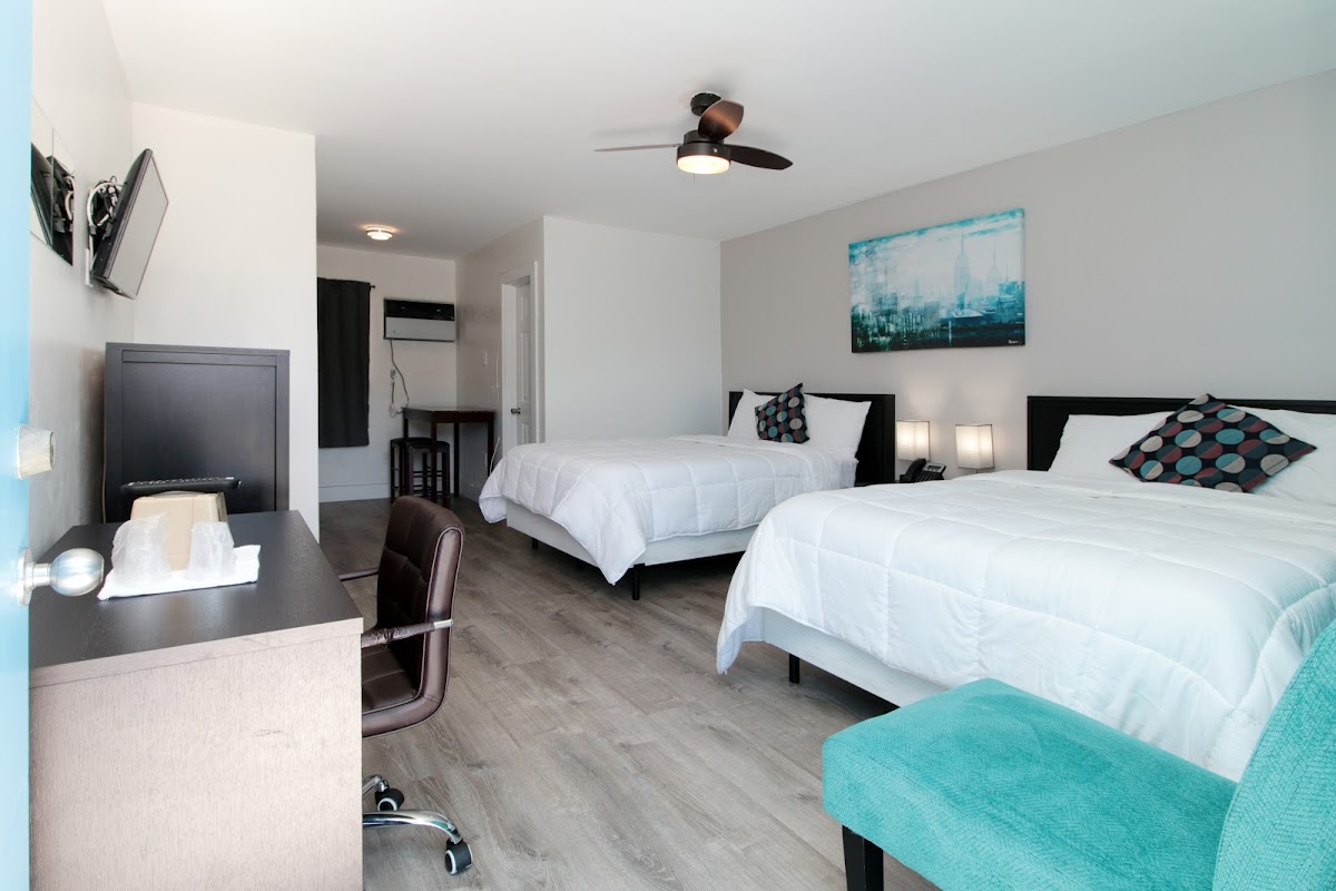 Leeward Motel photo 2