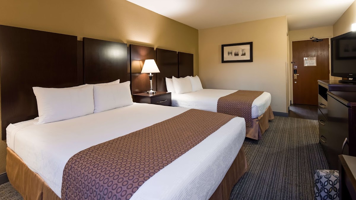 Best Western Plus Plaza by the Green photo 2