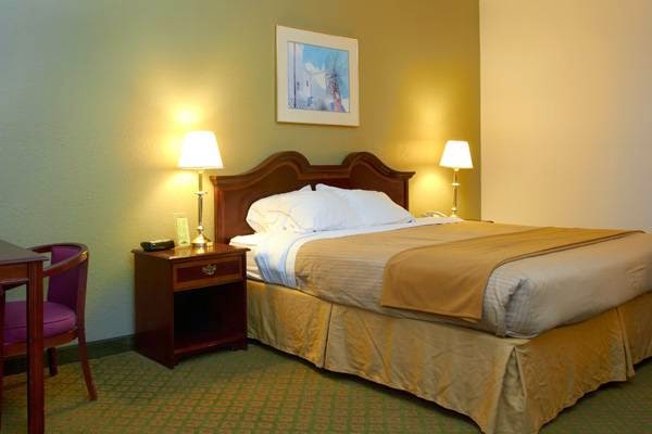 Hillside Inn photo 2