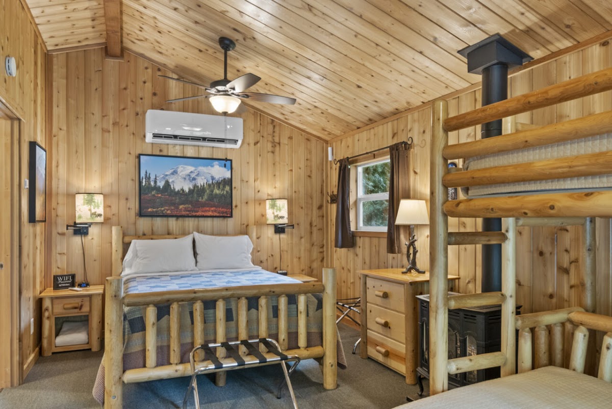 Stone Creek Lodge at Mt. Rainier photo 2