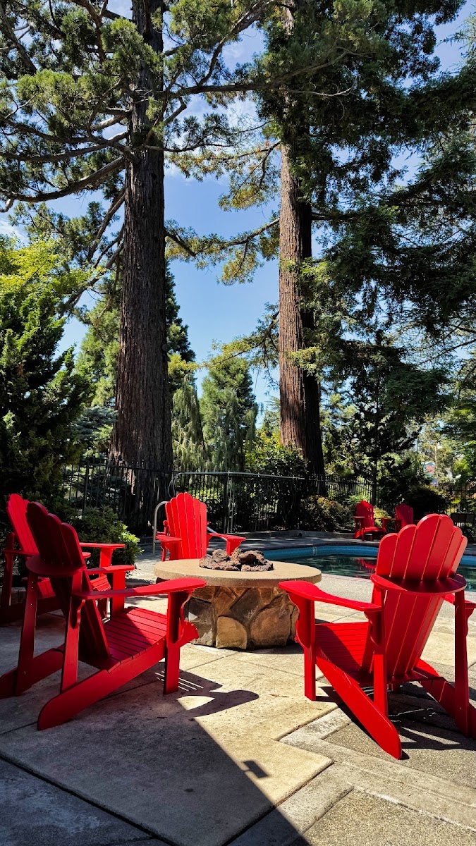 Redwood Garden Inn photo 3
