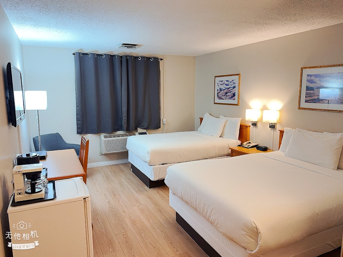 Wells Gray Inn