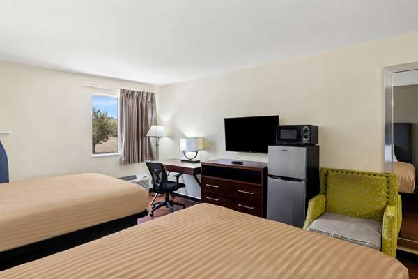 Econo Lodge Emporia photo 2