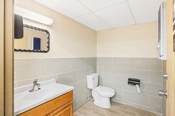Econo Lodge Emporia photo 3