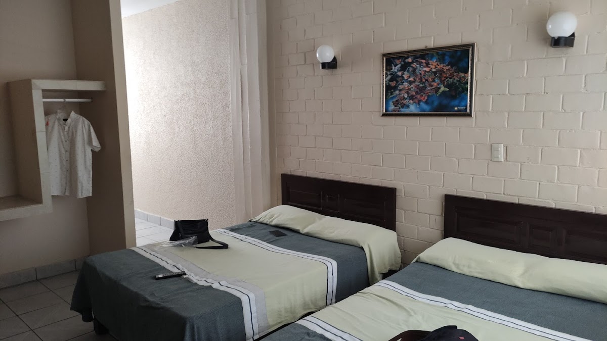 Hotel Plaza photo 2