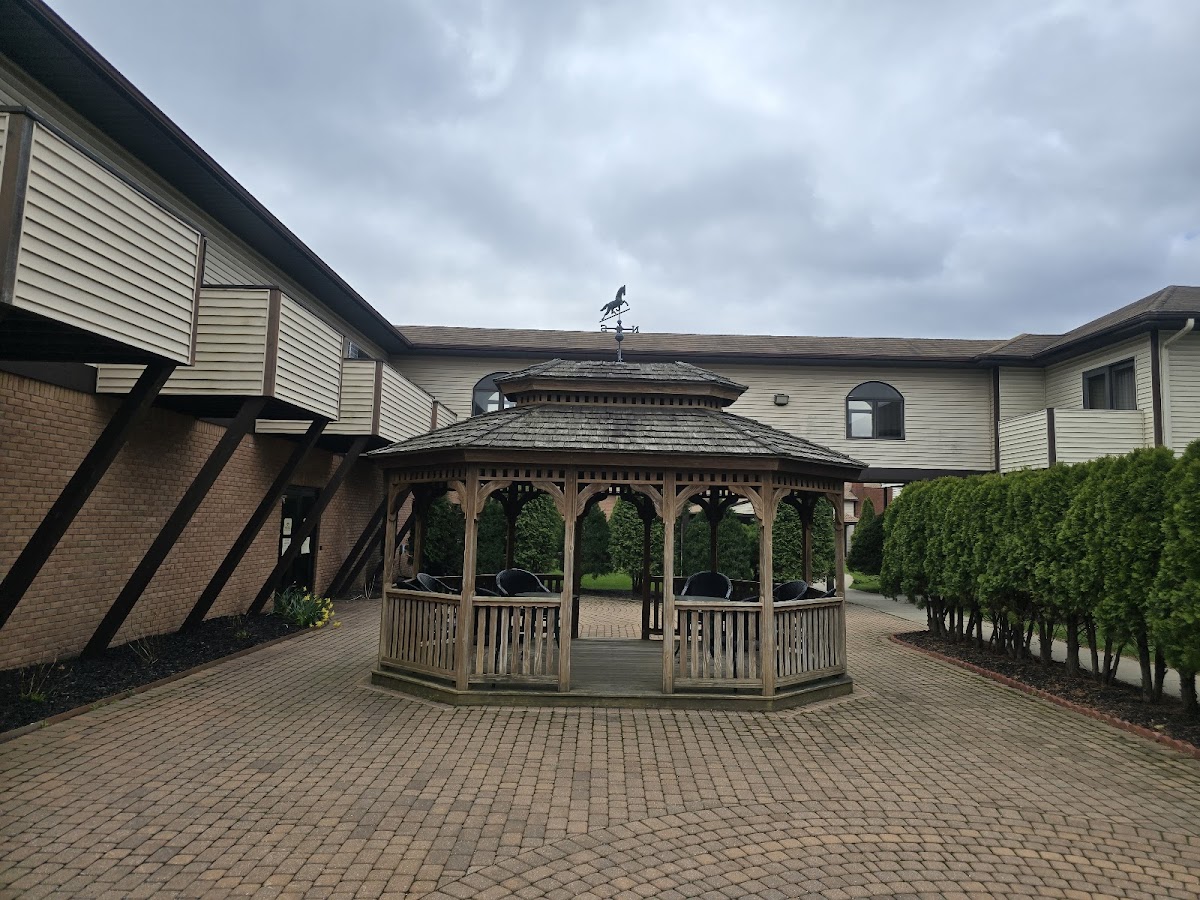 Roosevelt Inn & Suites photo 2