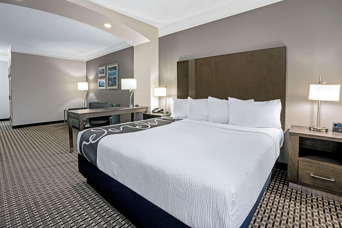 La Quinta Inn & Suites by Wyndham Conroe photo 3