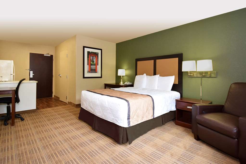 Extended Stay America Suites- Philadelphia - Horsham - Welsh Rd. photo 2