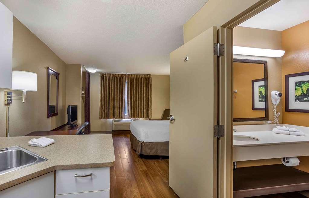 Extended Stay America Suites- Philadelphia - Horsham - Welsh Rd. photo 3