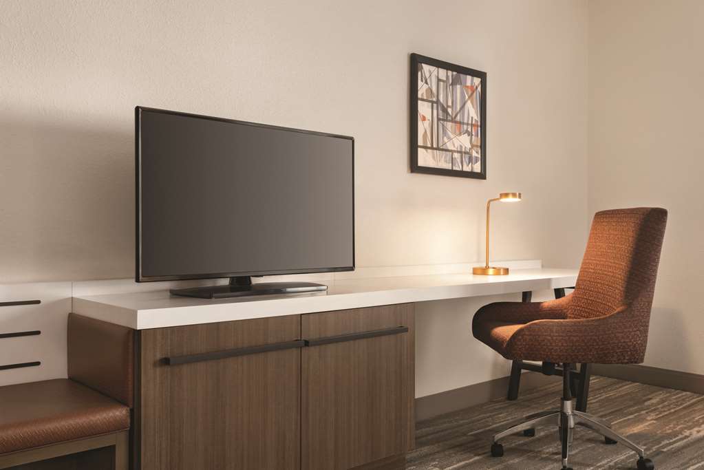 Hilton Garden Inn Fort Wayne photo 2