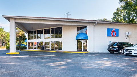 Motel 6 Tampa, FL - Fairgrounds
