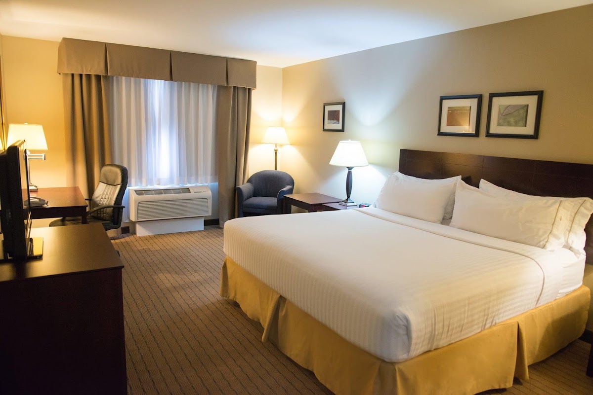 Holiday Inn Express Devils Lake by IHG photo 2