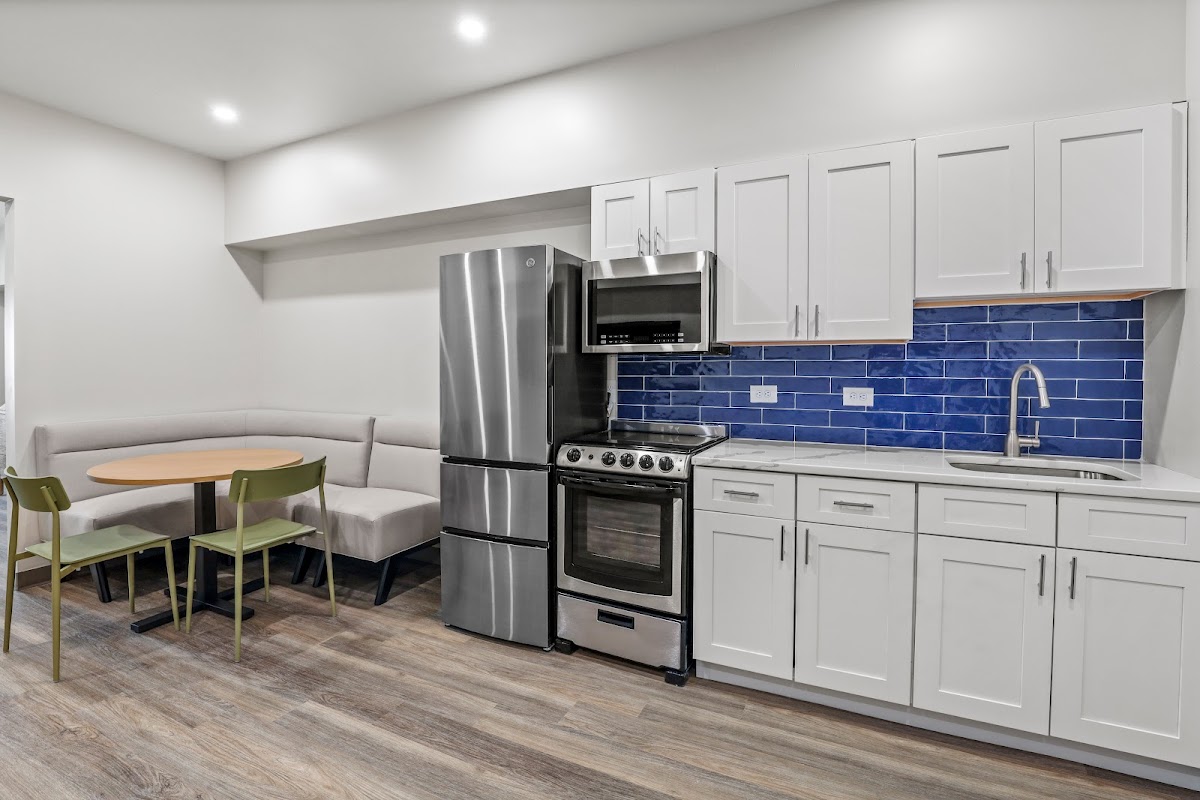 Seaport Suites photo 2