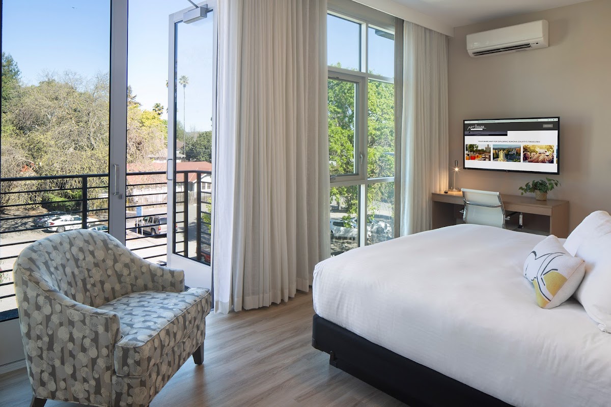 Art House Hotel & Suites photo 2
