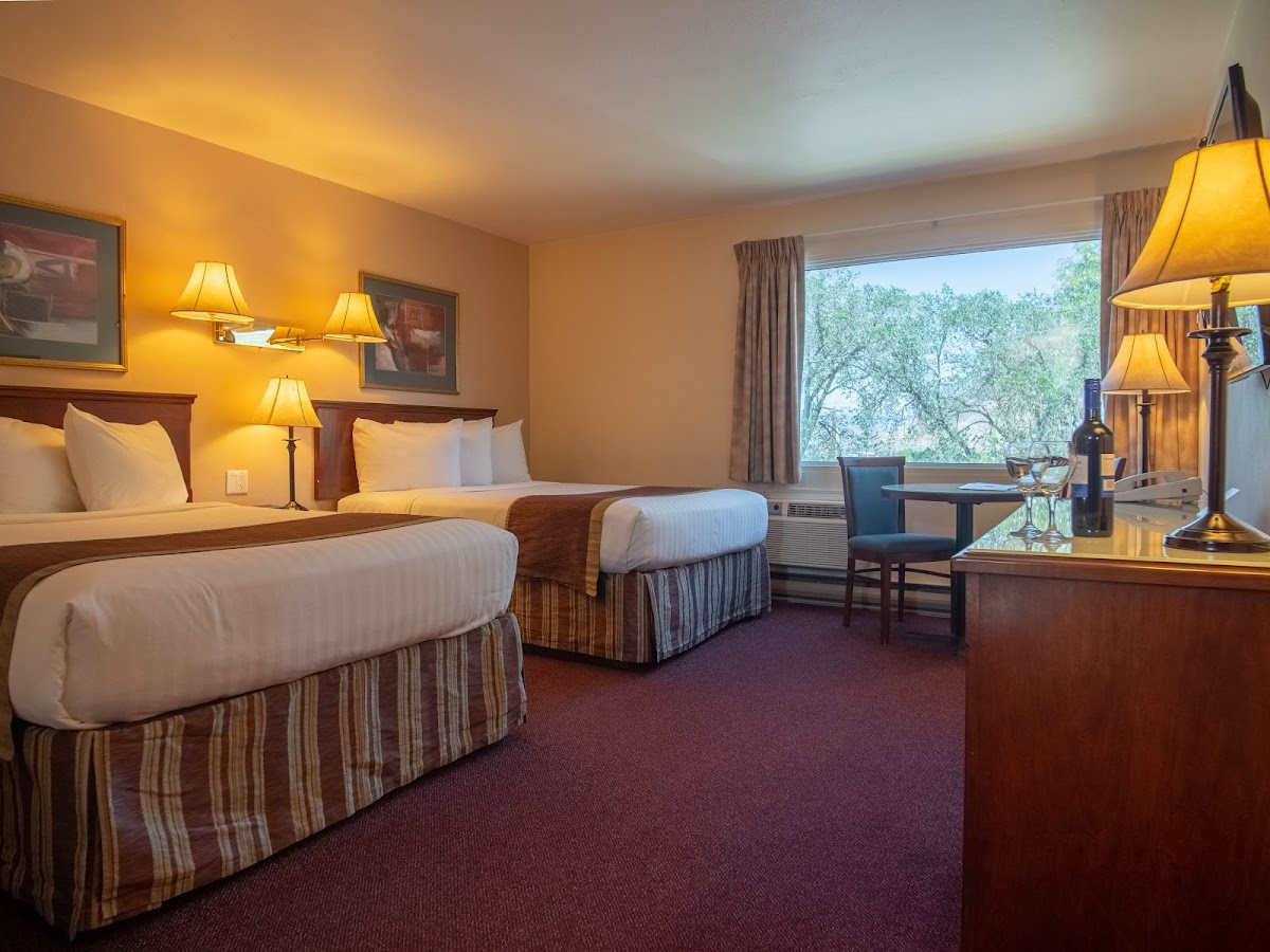 Scott's Inn & Suites - Kamloops photo 2