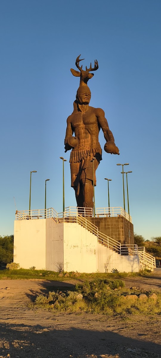 Monumento al Danzante Yaqui