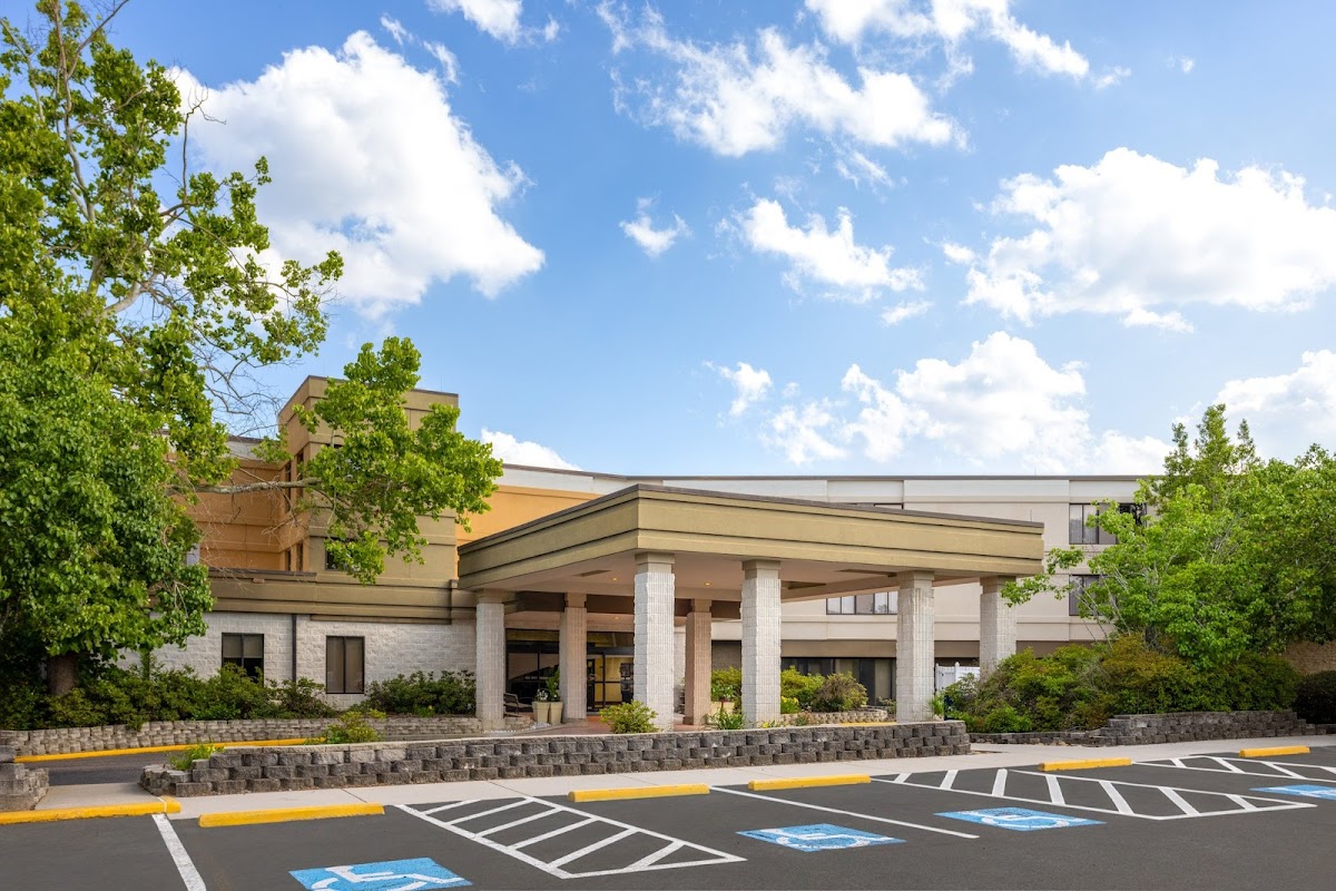 Holiday Inn Express Griffith Hall