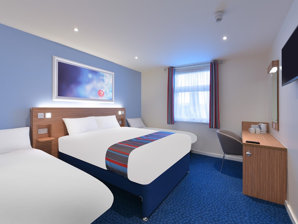 Travelodge Poole North photo 2