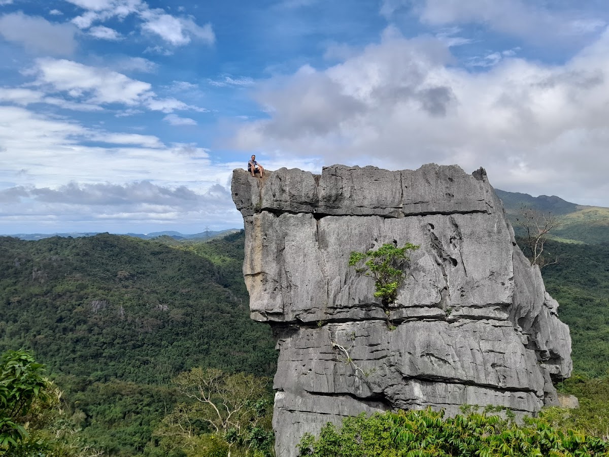Nagpatong Rock Formation