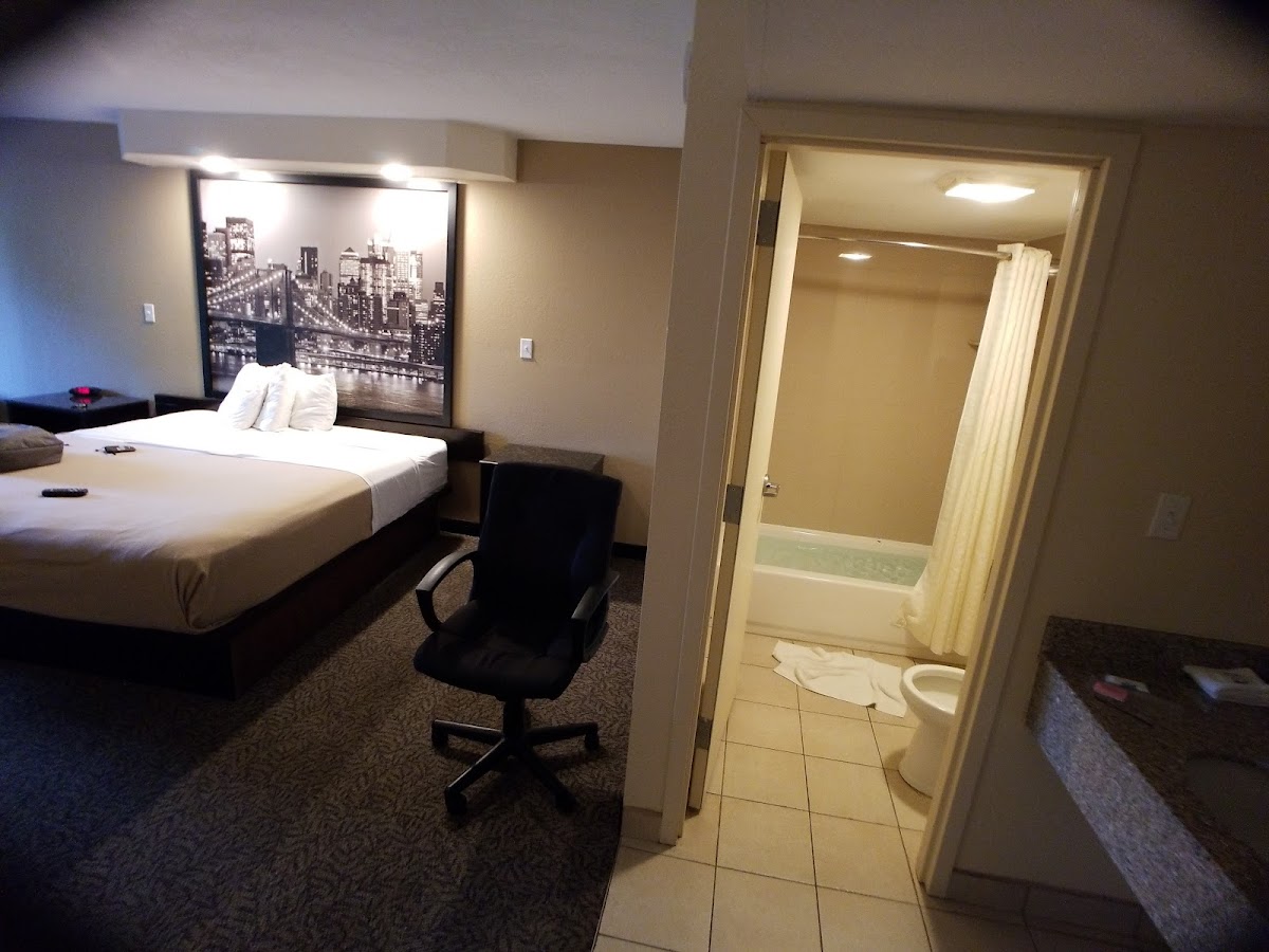 Super 8 by Wyndham Rahway/Newark photo 3