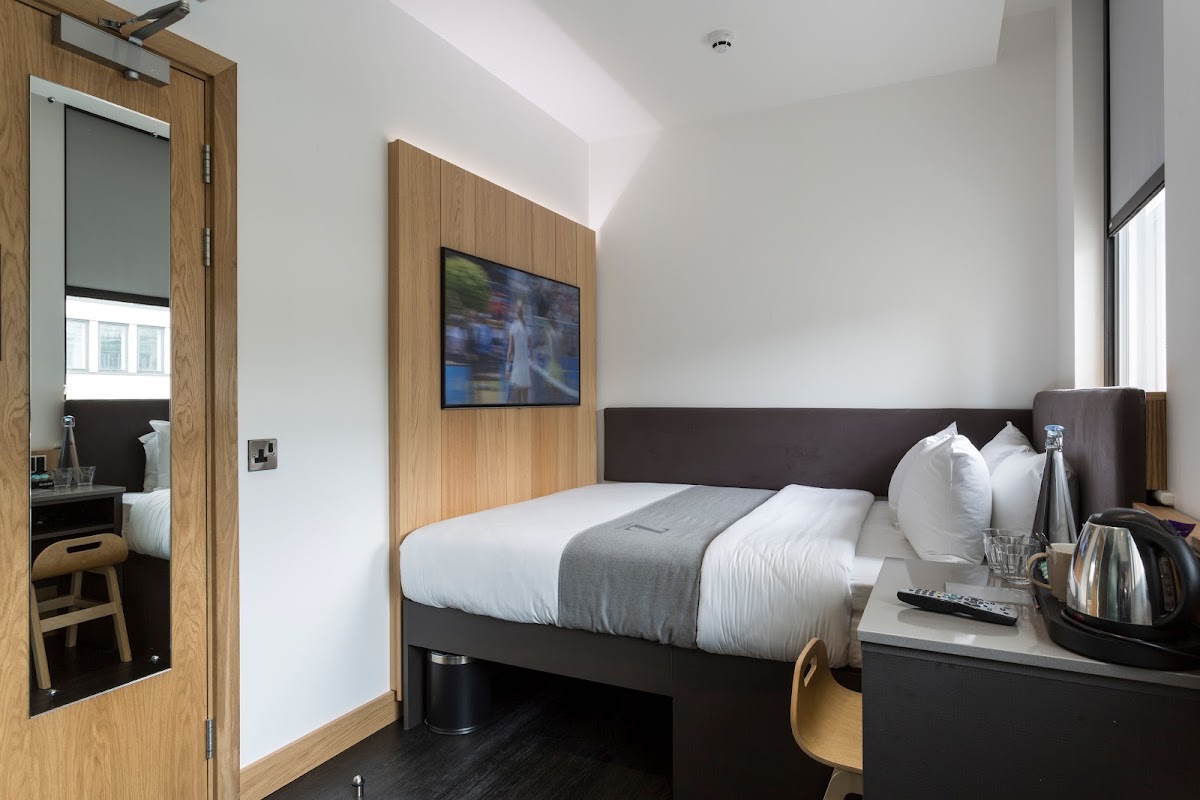 The Z Hotel City photo 3