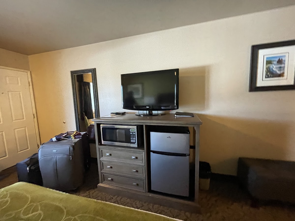 Pacific Inn Motel Inc photo 3