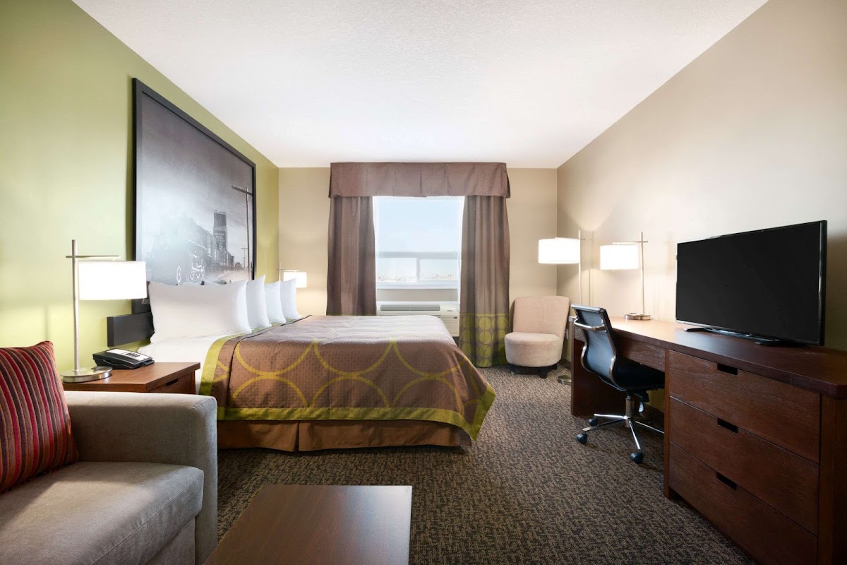 Super 8 by Wyndham Regina photo 2