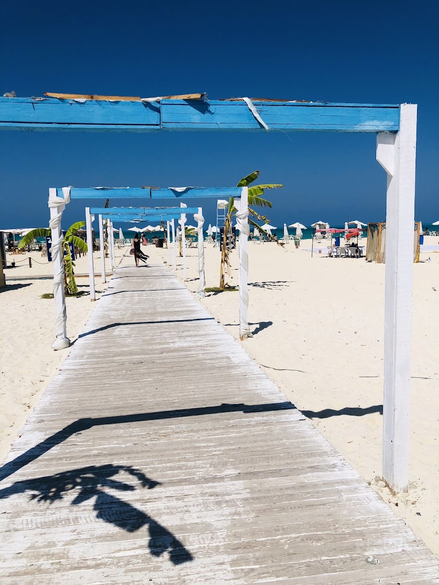 Marina 5 beach