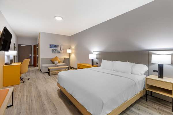 Comfort Suites Cheyenne photo 2