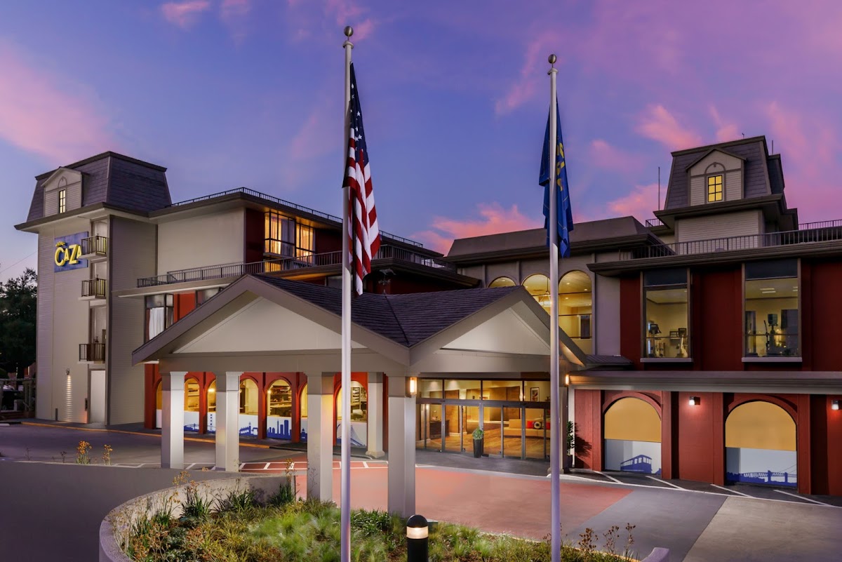 Hotel Caza Fisherman’s Wharf