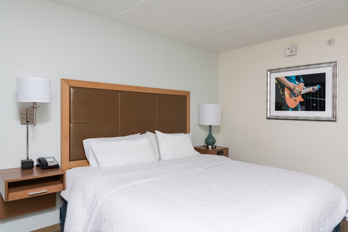 Hampton Inn Grand Rapids-North photo 3