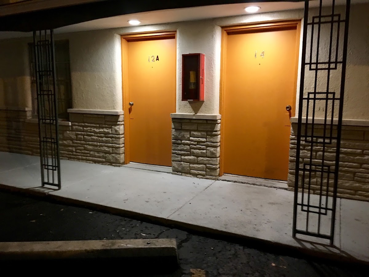 Brookside Motel