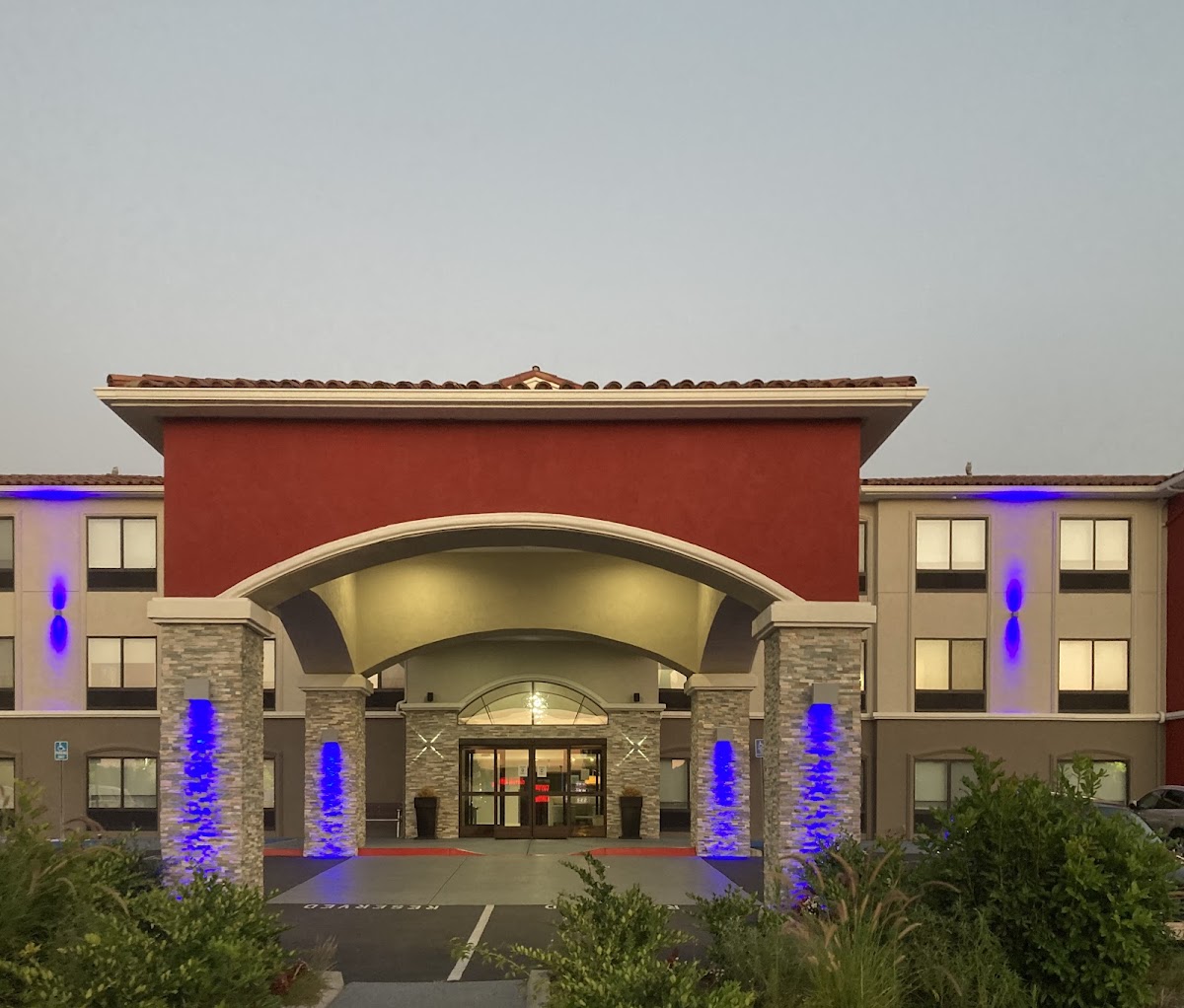 Holiday Inn Express & Suites Lake Forest - Irvine East by IHG