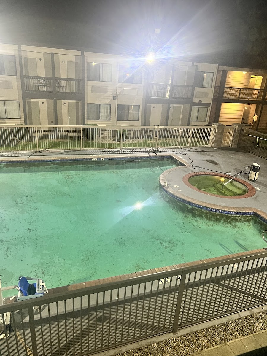 Ramada by Wyndham Kent Seattle Area photo 3