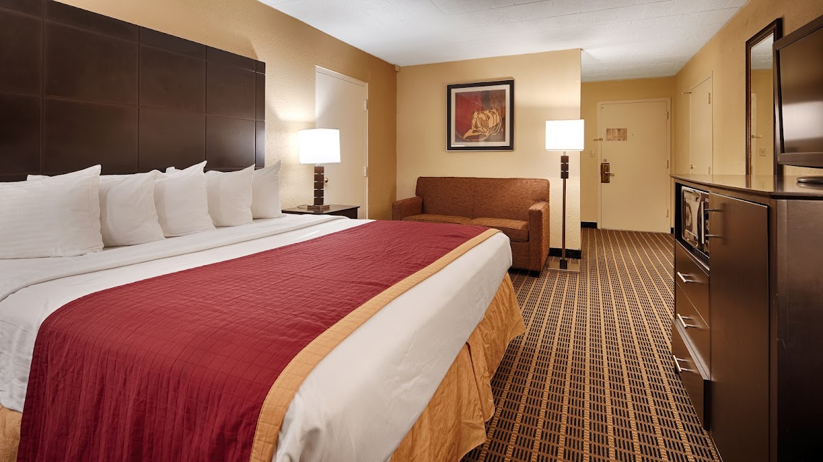 Quality Inn & Suites Mountaineer Inn