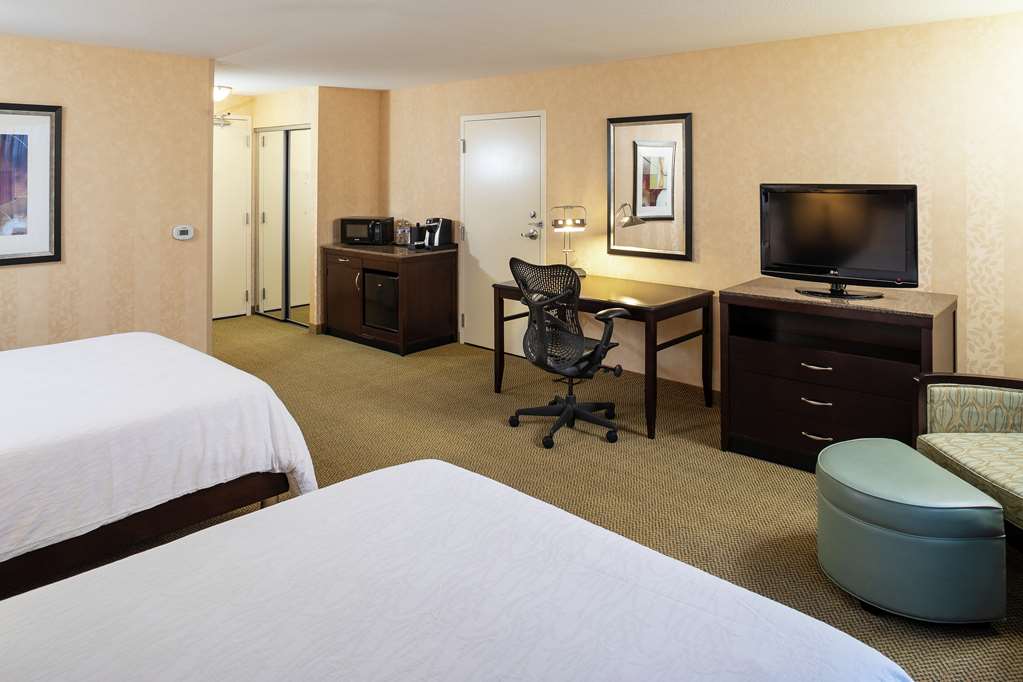Hilton Garden Inn Sioux Falls South photo 2