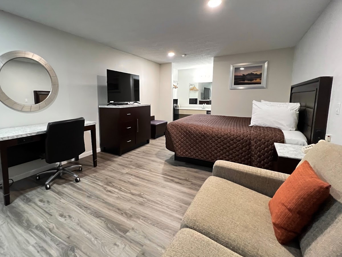 Garden Inn & Suites